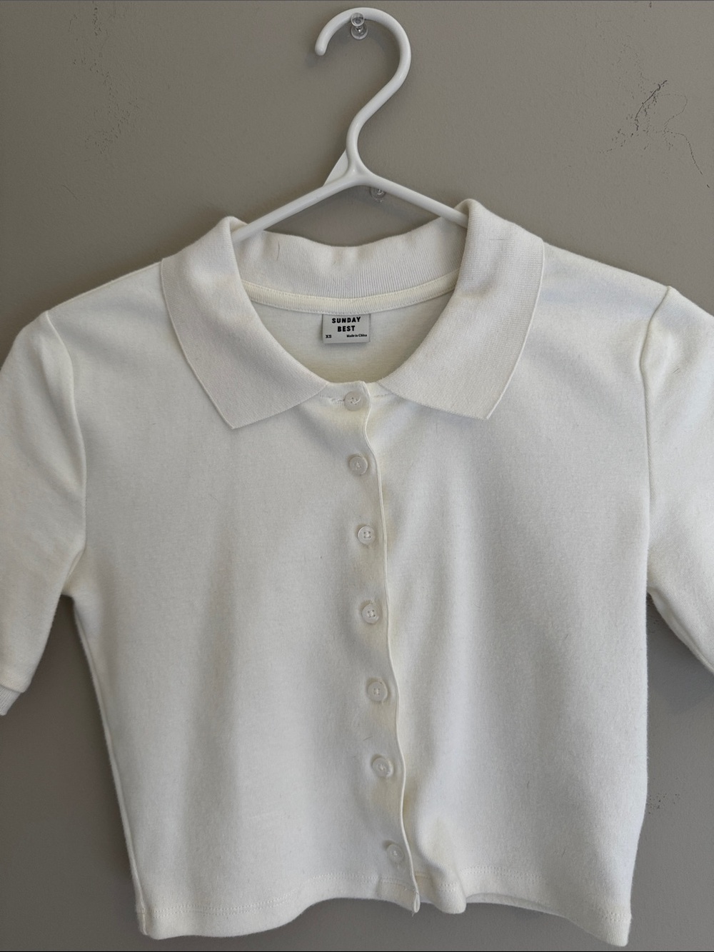 SUNDAY BEST COLLARED CROP TOP - Picture 3 of 6